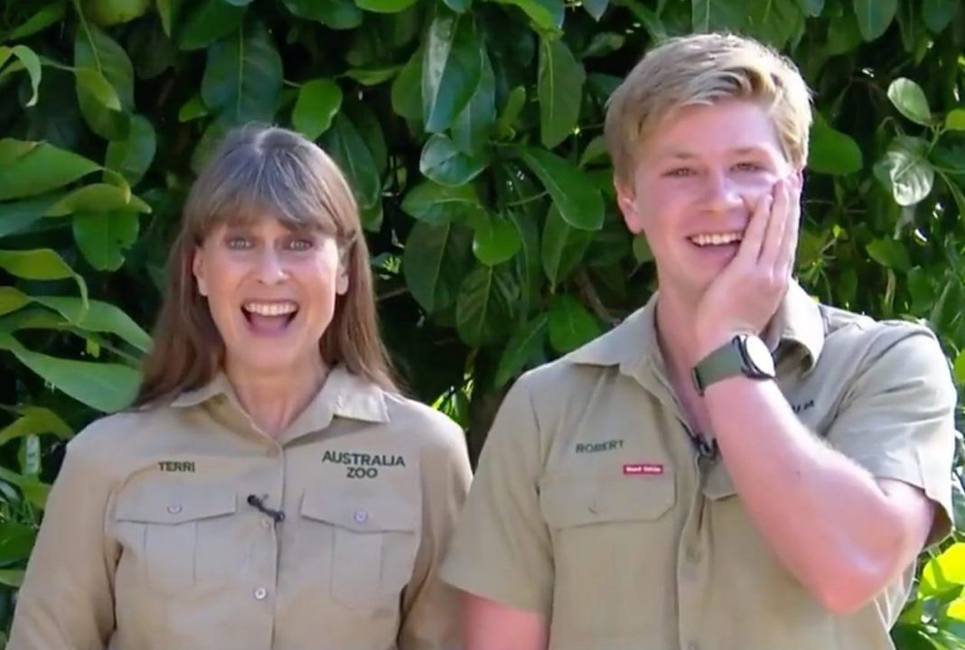 Watch: Terri Irwin Scolds Robert When He Describes Pregnant Sister ...